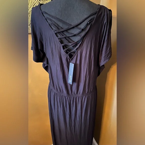 Women’s Apt 9 Beautiful Criss Cross Back Black Maxi Dress New - Picture 3 of 11